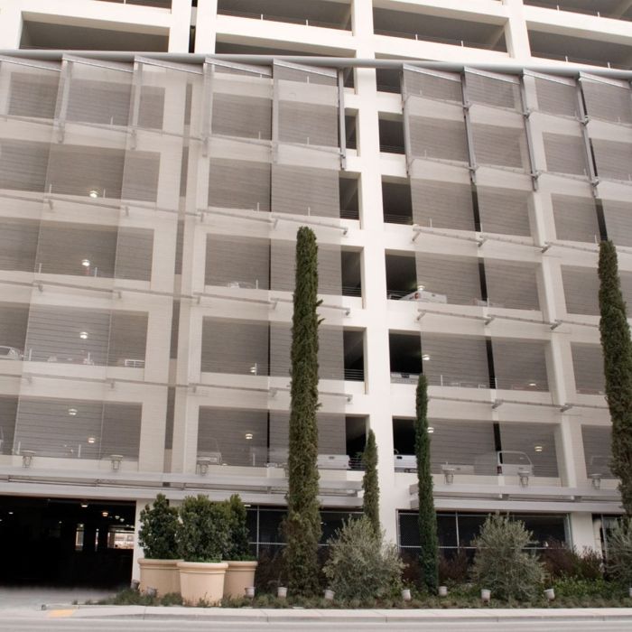 Cambridge Architectural Mesh – Stripe Mesh