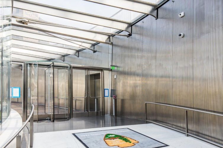 Hendrick Architectural – Stainless Steel Wall Panels