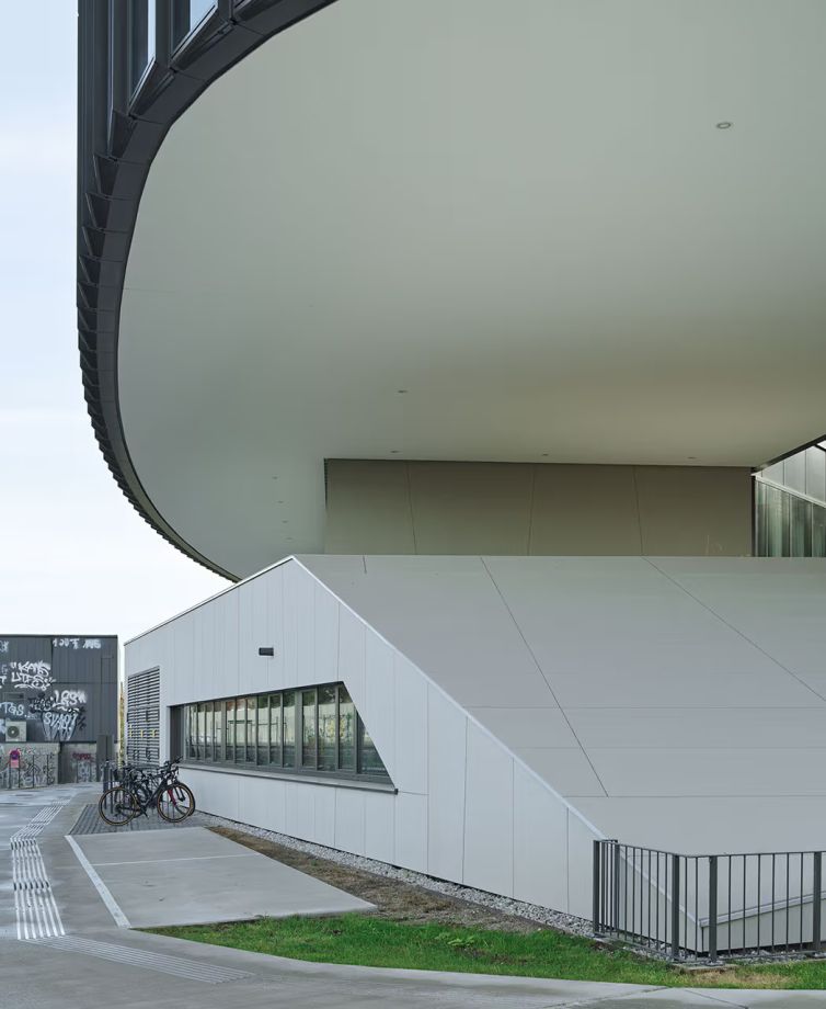 Rieder – Concrete Skin